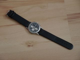 Analoge Quarzuhr (polaroid Chronograph),  Unbenutzter Artikel,  Schwarzes Armband Bild