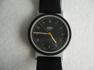 Ac830) Braun Armbanduhr In Schwarz/grau Bild