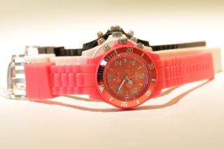 Oozoo Armbanduhr Silikon C4837 C4833 C4839 Schwarz,  Weiß,  Neon Rot Bild