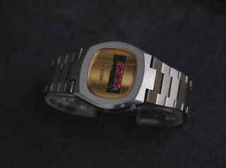 Bulova Vintage Led Watch Herren Stahl Uhr.  70er 1975 100 Ok Bild