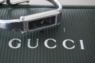 Damenuhr Gucci 1500l Bild