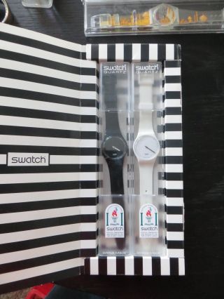 Swatch White Hours & Black Minutes Gzs10 Pack Black & White Bild