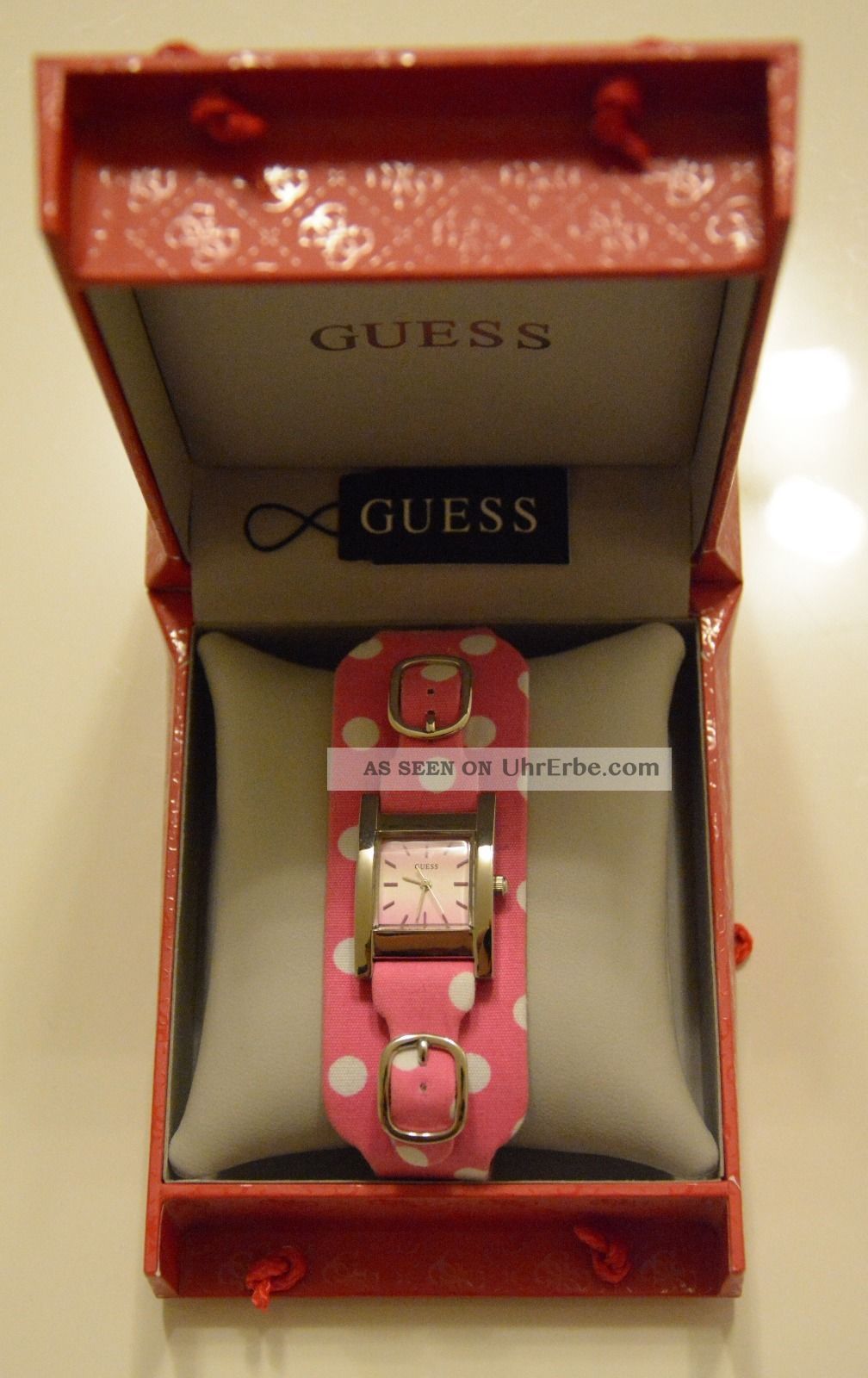 Guess Uhr In Pink Mit Weißen Punkten Armbanduhren Bild