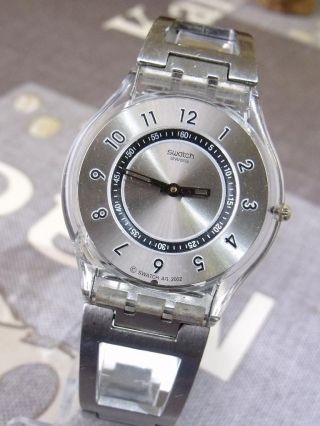 Superflache Swatch Skin Unisex Armbanduhr - Einer Der Flachsten Uhren Der Welt Bild