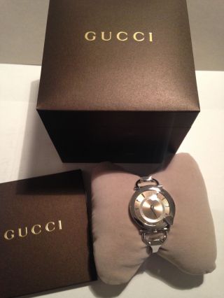 Damenuhr Gucci Chiodo Watch Mit Top Uhr Ist Wie Die - Geschenk - Idee - Bild