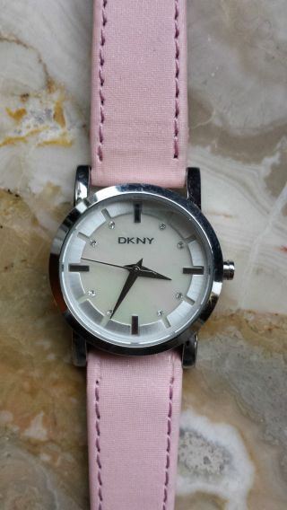 Dkny Damen Uhr - Armbanduhr - Donna Karan - Perlmutt Zifferblatt - Style Bild