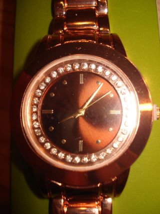 Uhr Schicke Damenuhr Metallarmband Rosegold Farben Strass Bild