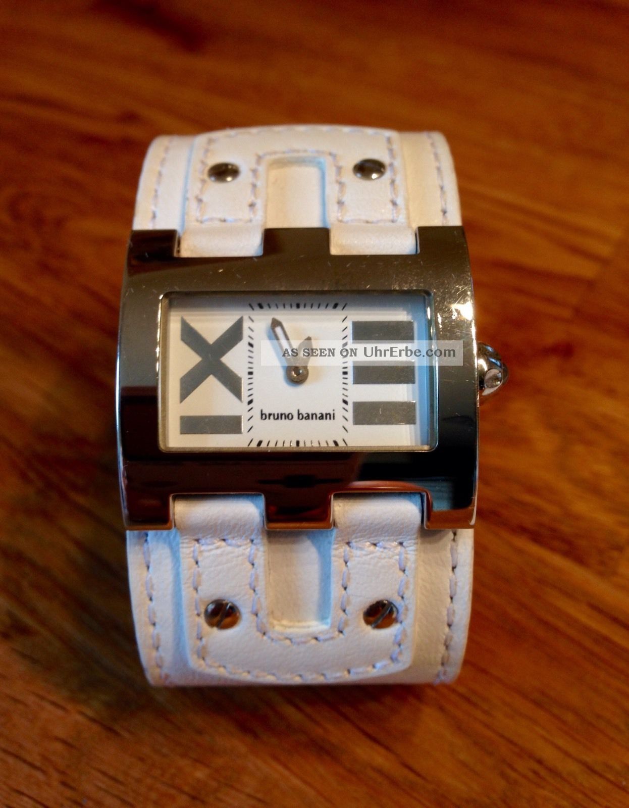 Bruno Banani Uhr Leder Weiss Armbanduhr - Wie,  Swarovski Beutel Armbanduhren Bild