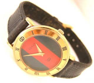 Gucci 3000l Damen Armband Uhr Mit Zifferblatt In Gucci Farben Bild