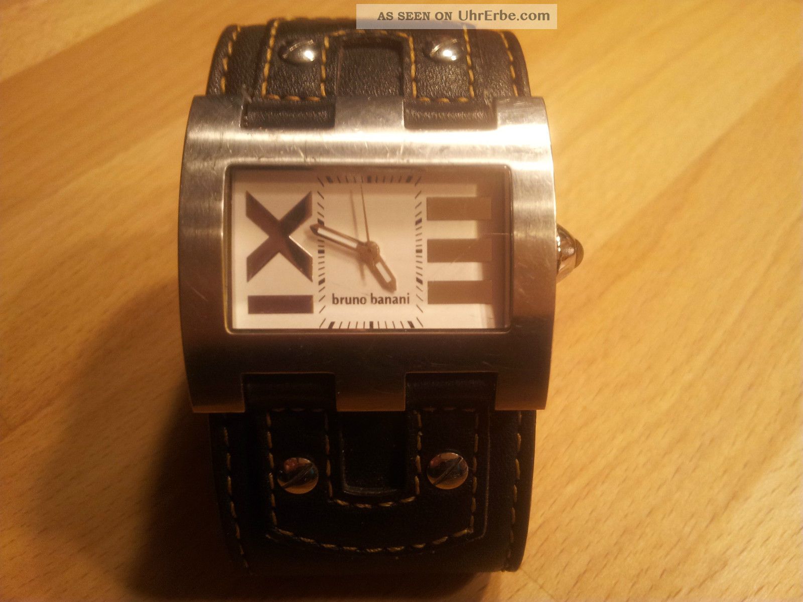 Bruno Banani Echtleder Armbanduhr Armbanduhren Bild
