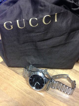 Gucci Ya126405 Timeless Black Diamond Dial 126,  4 Series Kleid Herrenuhr Bild