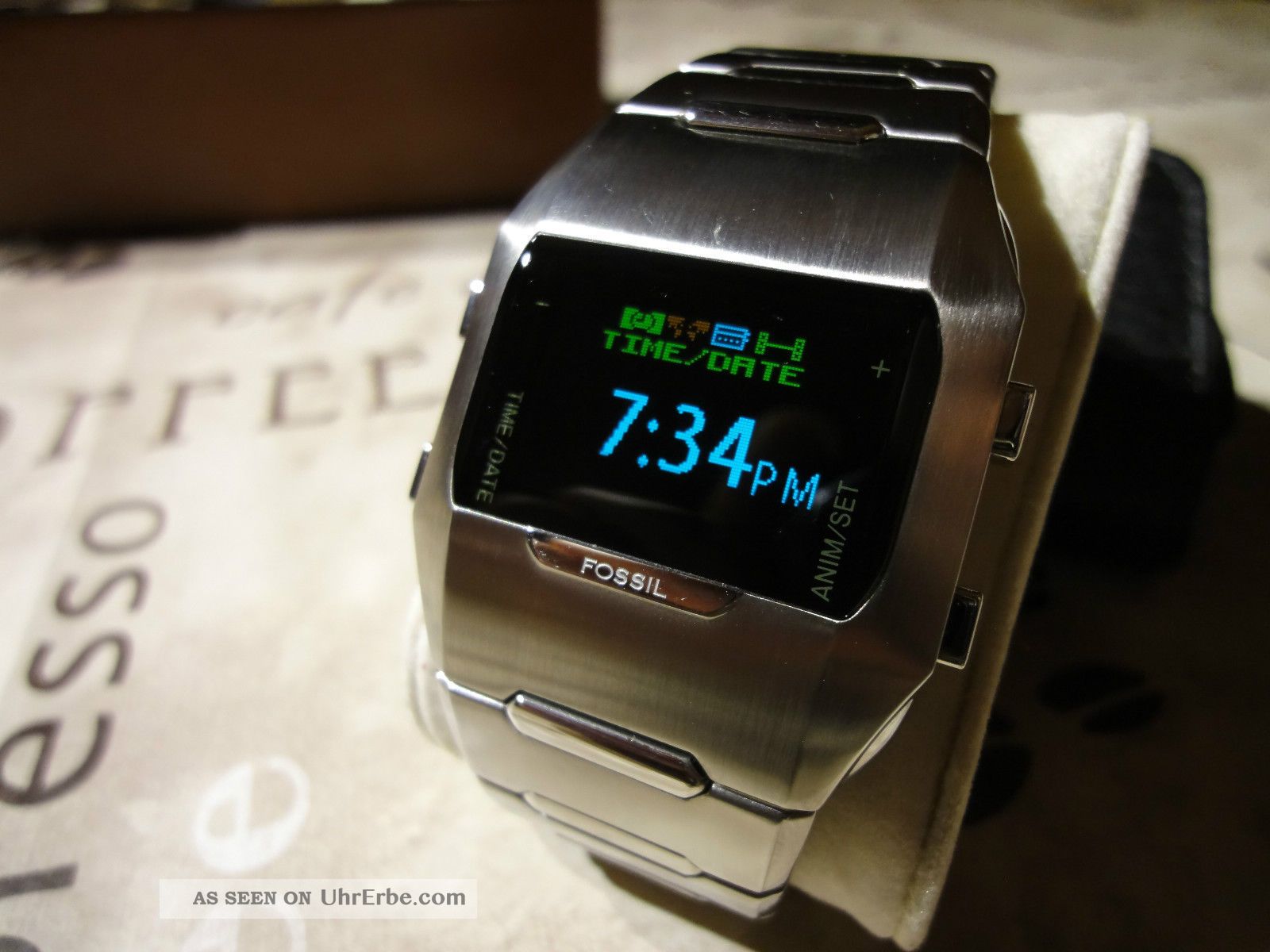 fossil oled
