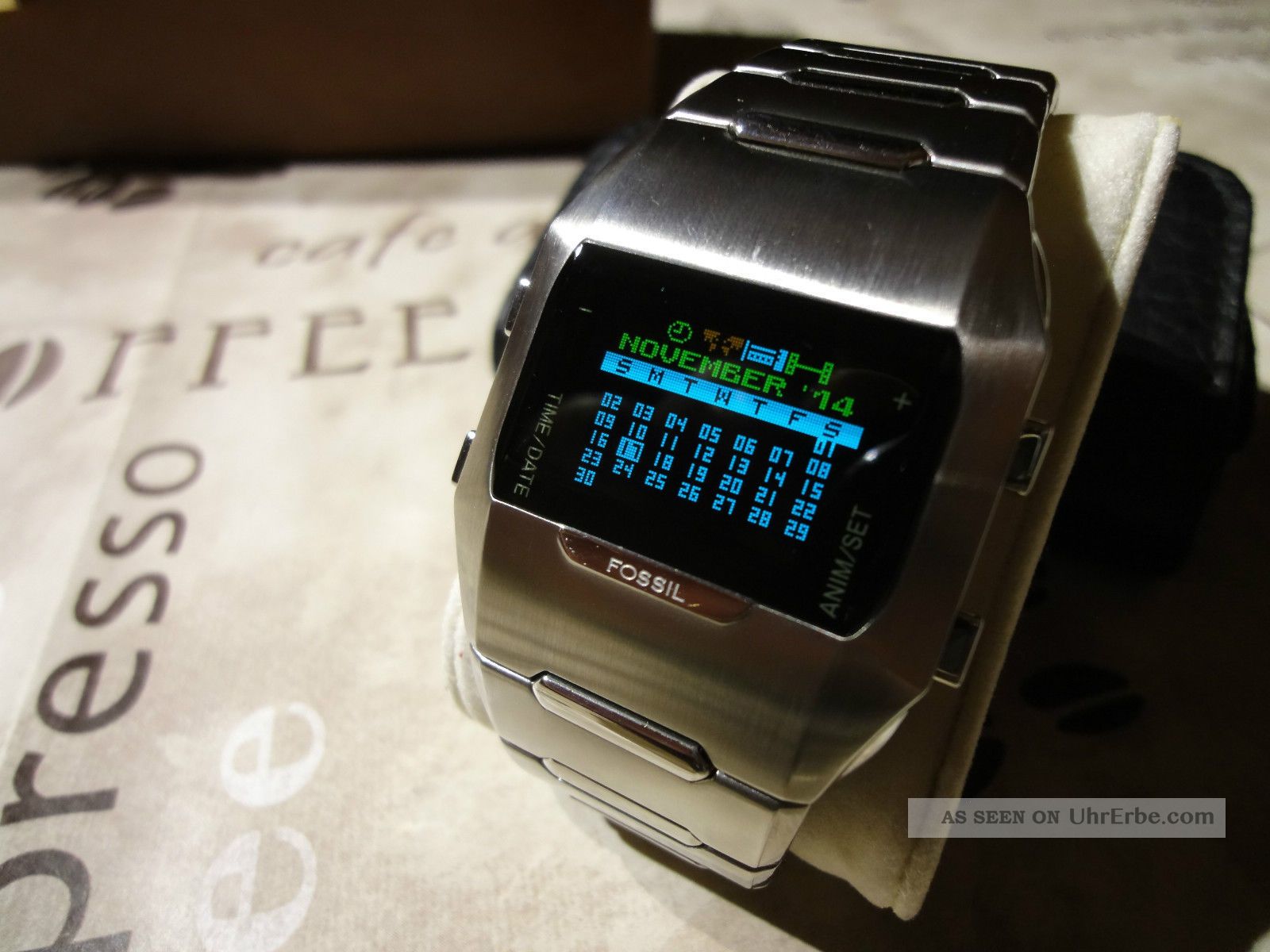 fossil oled