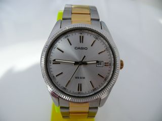 Casio 2784 Mtp - 1302 Gold Silber Farbe Herren Armbanduhr 5 Atm Wr Watch Bild