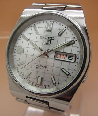 Seiko 5 Mechanische Automatik Uhr 7s26 - 0450 Datum&taganzeige Silber Ziffernblatt Bild