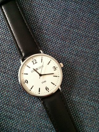 Armbanduhr Herrenuhr - Die Zeit 1946 - Uhr Leder Schwarz Silber Weiß Ovp Bild
