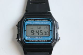 Casio Uhr Chrono Armbanduhr Retro Classic 80 80s 80er Blau Schwarz Licht Alarm Bild