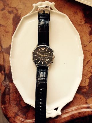Armani Armbanduhr Bild