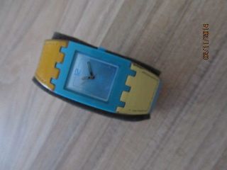 Uhr - Swatch - Armbanduhr - Leder Bild