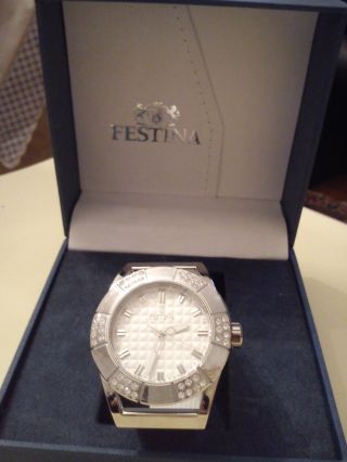 Festina Damen - Armbanduhr F16563,  Weiß Traumhaft,  Ungetragen,  Geschenkbox Bild
