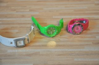 Verschenke 3 Damenuhren,  Armbanduhren,  Uhren,  No Name,  2x Tchibo Tcm Bild