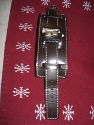Damen Armband Uhr In Braun,  Doppeltes Armband Von Farini Bild