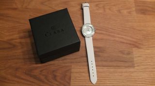 Weiße Damenuhr Armbanduhr Mit Lederarmband Clara Bild