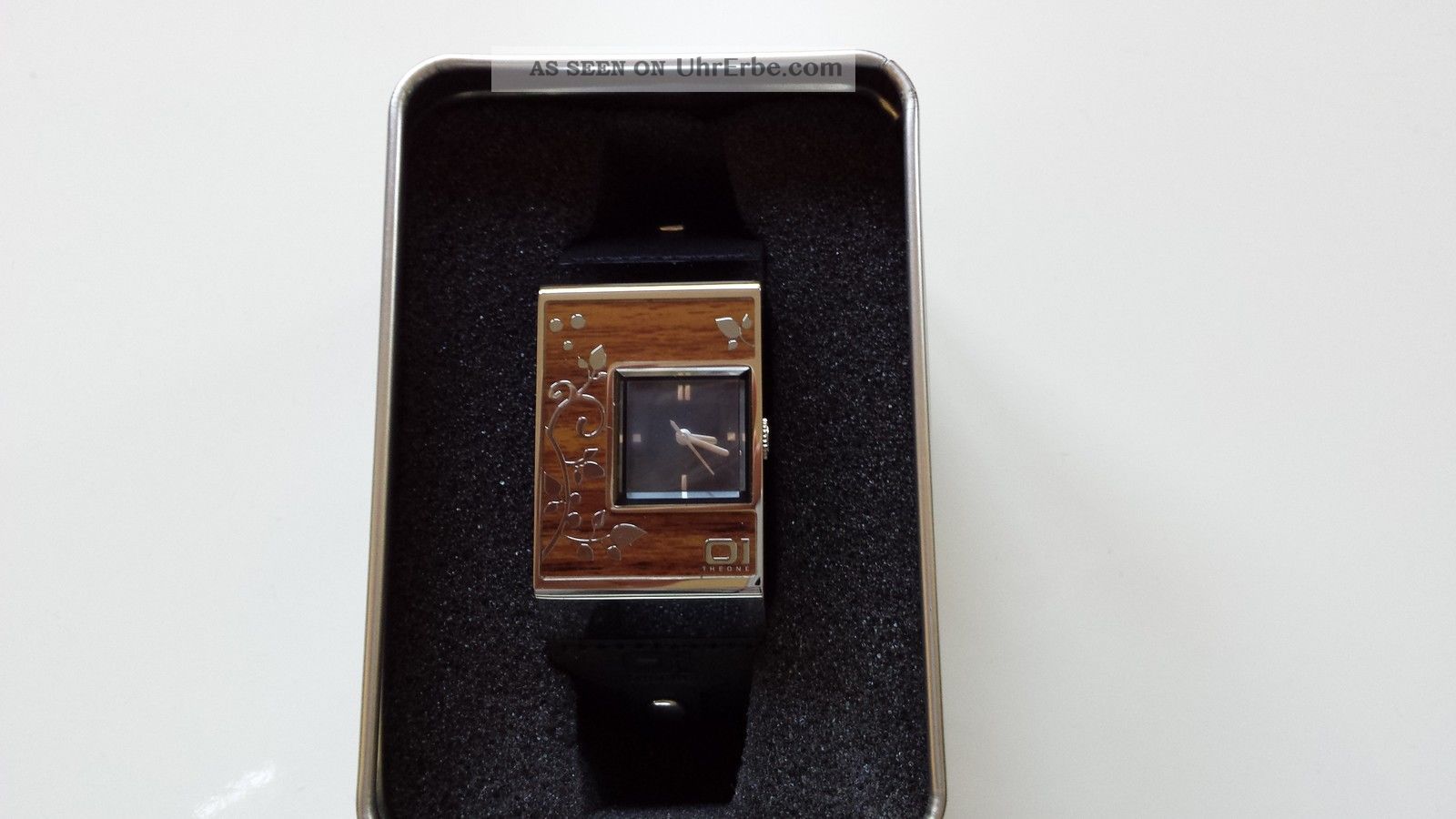 01 The One Uhr Damenuhr Binary Time