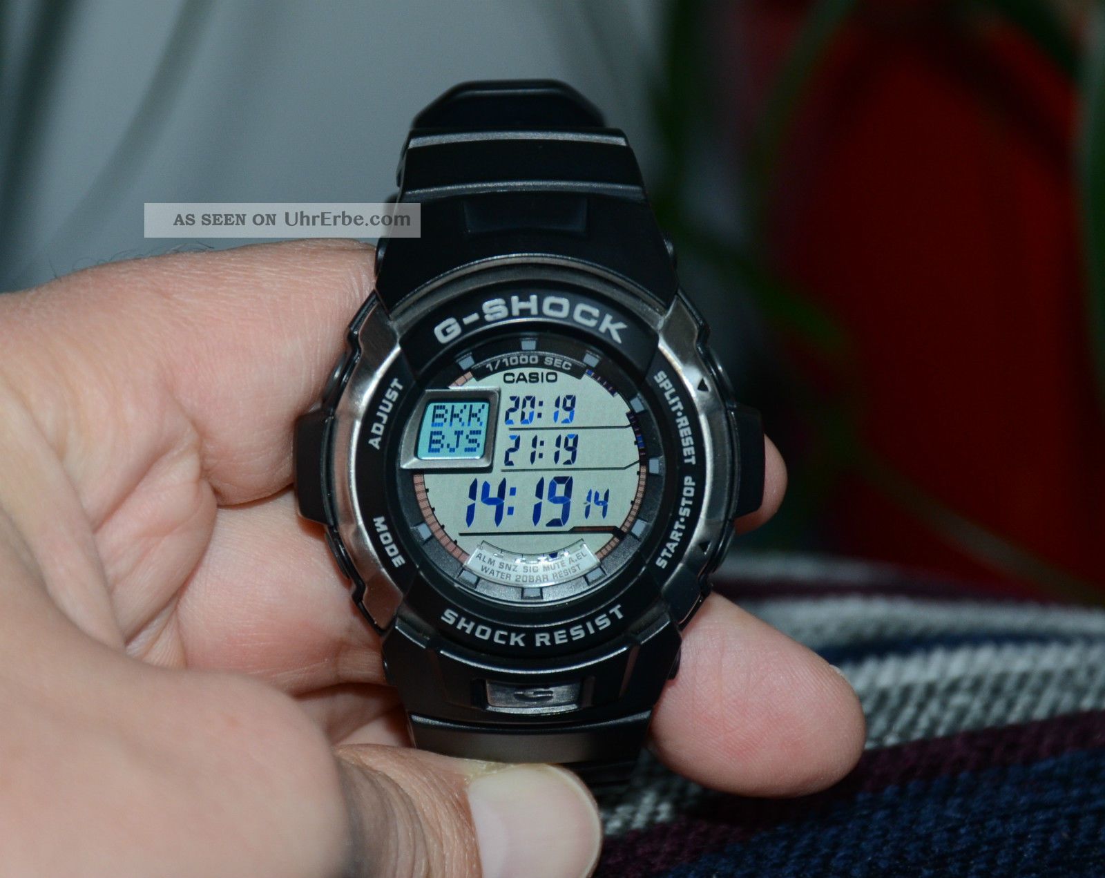 smartwatch with camera 2020