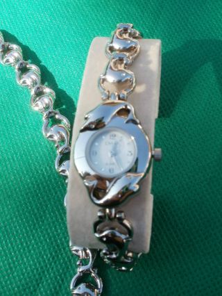 Neue Armbanduhr Mit Passendem Armband,  Delfine,  Silber,  Quartz Bild