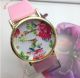 Hohe Qualität Frauen Mädchen Genf Kunstleder Rose Blume Quarz Uhren Armbanduhren Bild 10