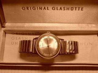 Glashütte Herrenarmbanduhr Spezimatic Kaliber 75 Bild