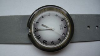 Pop Swatch Pmk Grey Pearl Bild