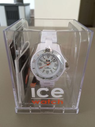 Nagelneue Ice Watch,  Modell Ice - Solid - White - Small,  Farbe Weiß (/ Ovp) Bild