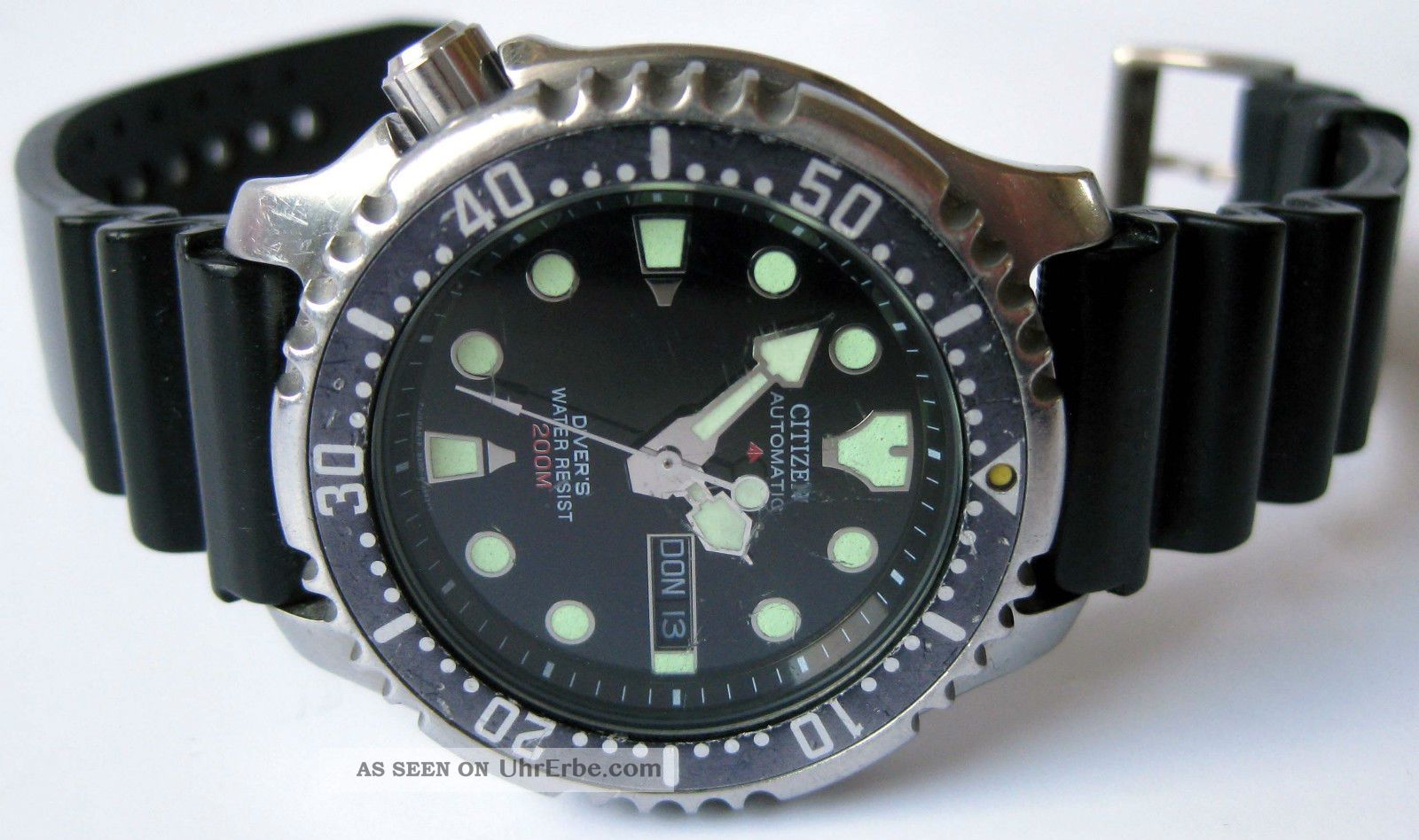 citizen promaster diver 200m automatic