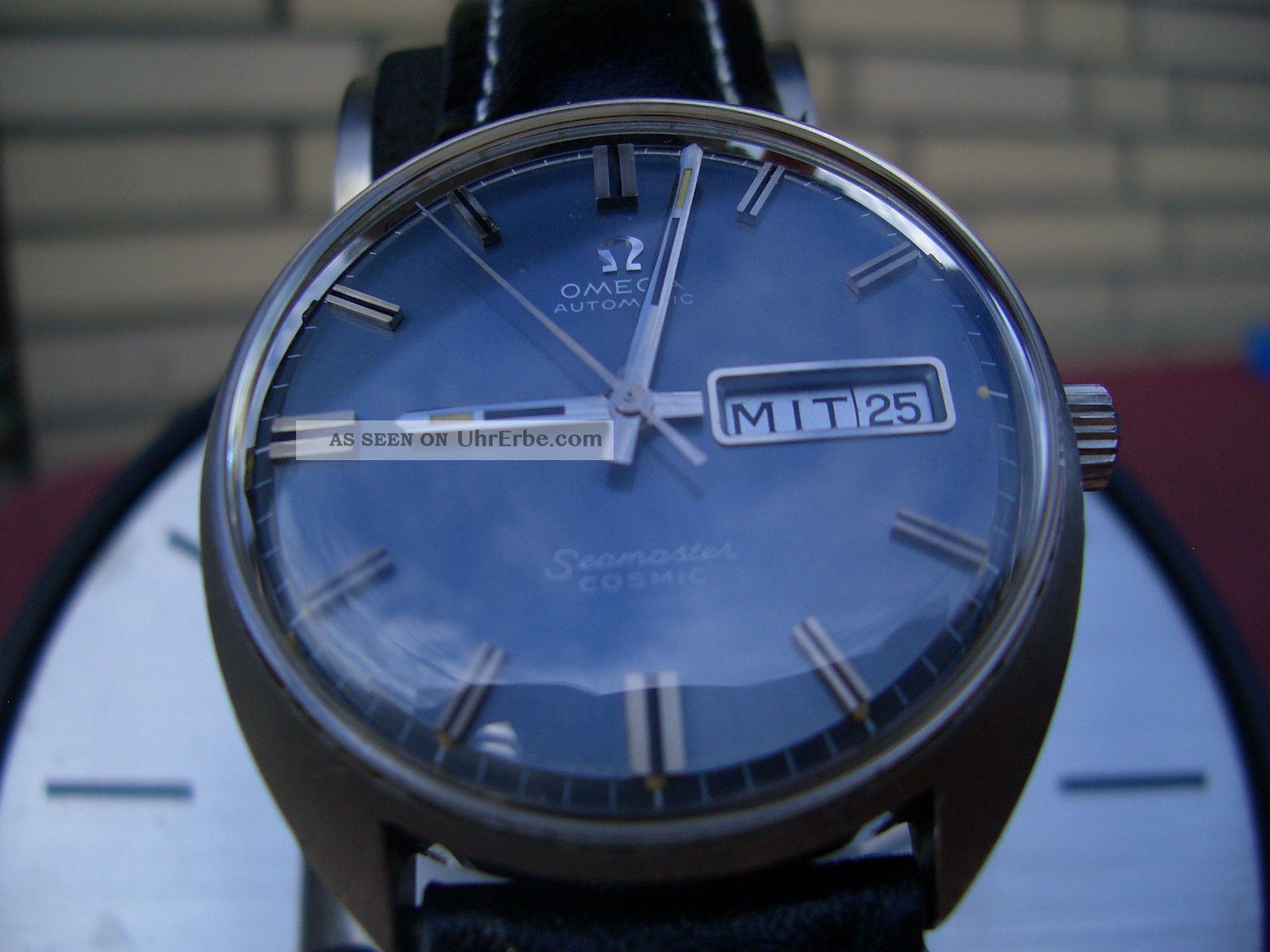 Omega Seamaster Cosmic Day Date