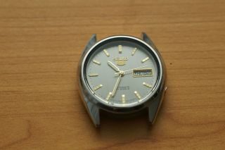 Seiko 5 Automatic 7009 - 8210 Vintage Uhr Day/date Bild