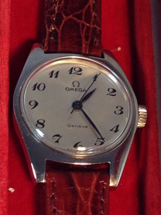 Omega Geneve Handaufzug Uhrwerk Damen Armband Uhr Swiss Made Bild