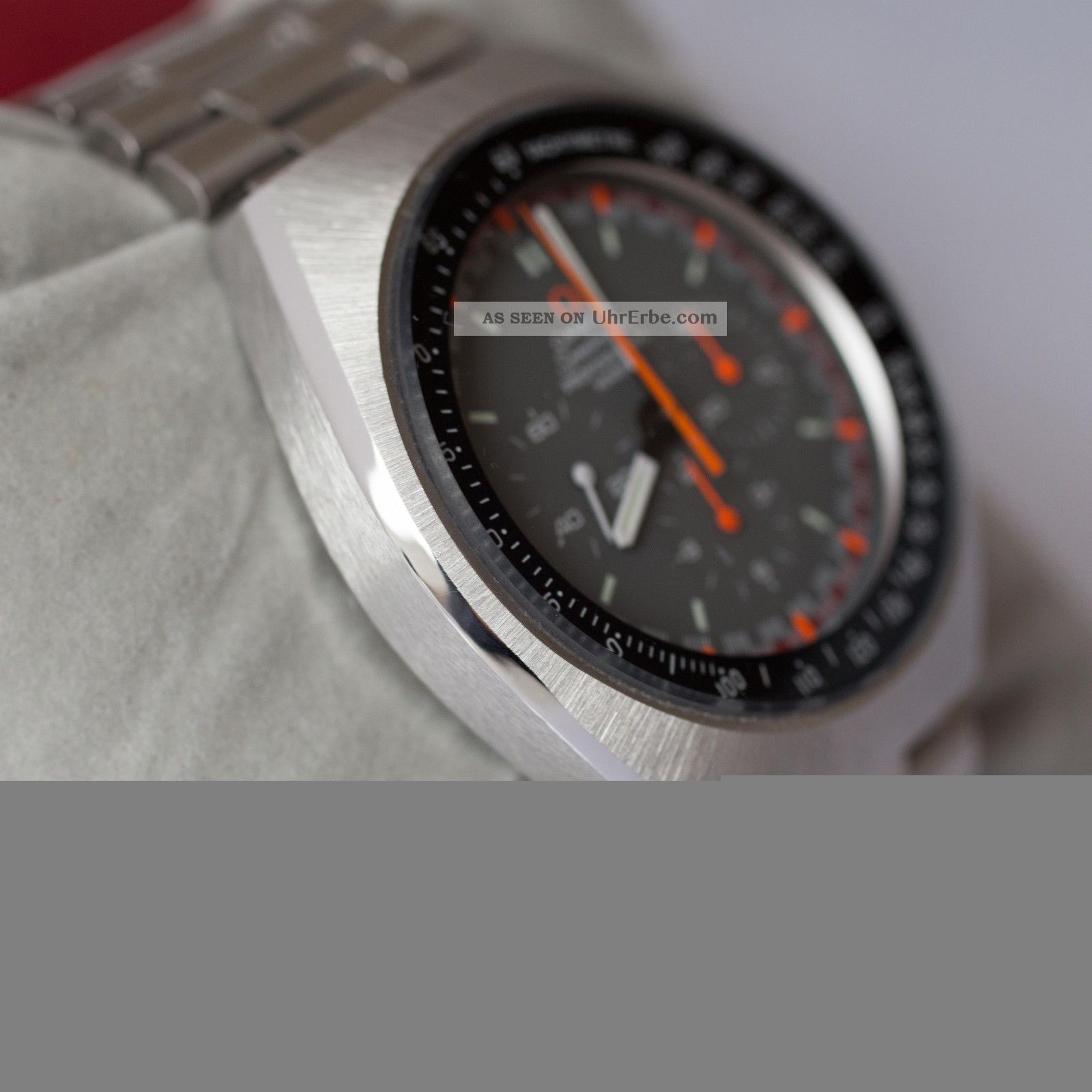 omega speedmaster mark ii dial