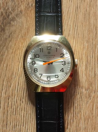 Junghans Armbanduhr Handaufzug Dunkles Lederband 70er Jahre Vintage Bild