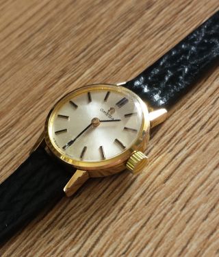 Omega Armbanduhr Handaufzug Damen Vergoldet Edel Klassisch Bild