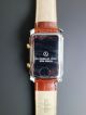 2 - Zeitzonen Quarzuhr,  Mercedes - Benz,  Mit Rotbraunem Lederarmband Armbanduhren Bild 2