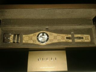 Gucci Lederarmbanduhr G - Watch 10591491 Bild