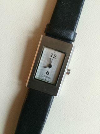 Gucci Damen Armbanduhr Silber/schwarz Lederarmband Wneu Bild