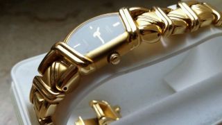 Wunderschöne,  Elegante Regent Damenuhr - Batterie / Uhrenservice Bild