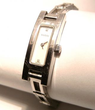 Gucci 3900l Damen Uhr Edelstahl,  2 Diamanten Auf Perlmutt Zifferblatt Bild