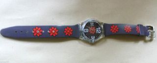 Trendige,  Hippe Uhr Von Ascot Krippl Watches,  Mit Hippie Blumenmuster Bild