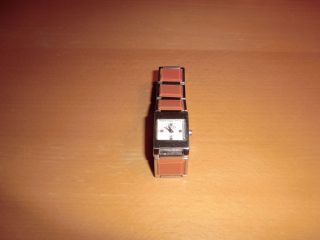 Damen - Armbanduhr Von Gucci Time,  Silber/braun,  Metallband, Bild