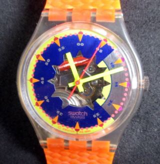 Swatch Armbanduhr,  Uhr Läuft,  Batterie Ist Bild