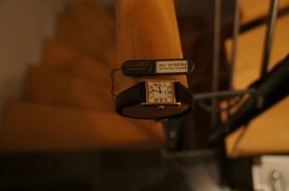 Neue Damen Uhr Armbanduhr Quartz Seiko Syq518j Viereckig Lederband Schwarz Edel Bild